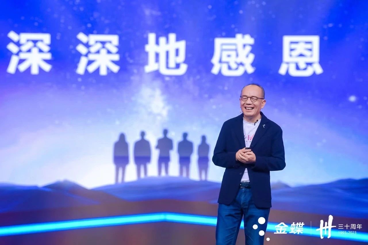 796984665907282092 796984665907282092