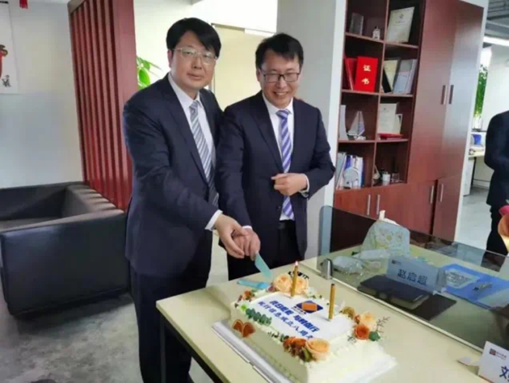 879982395972636493 879982395972636493